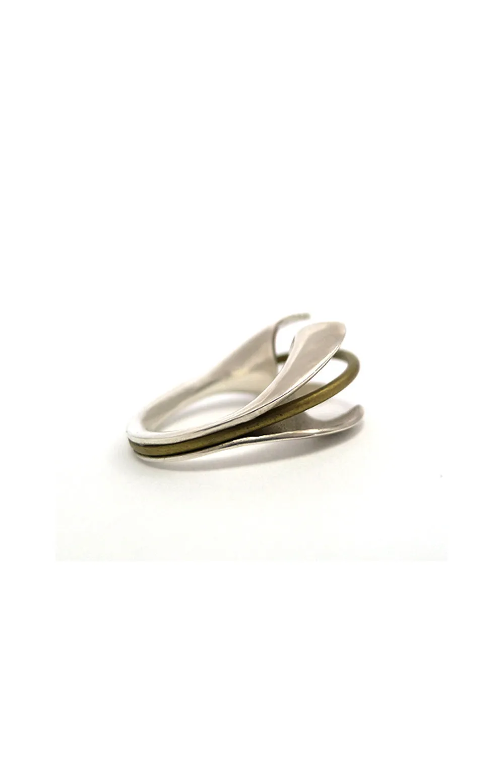 Akeila Ring