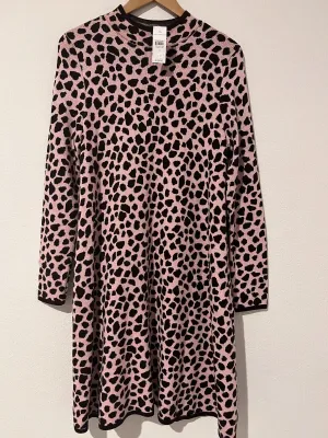ANN TAYLOR Knit Sweater Dress Sz M Pink Brown Animal Print Long Sleeve Mock Neck