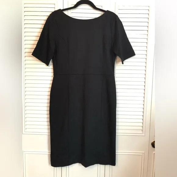 Ann Taylor V-back Black Sheath Dress women’s size 10 NWT