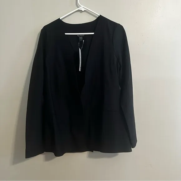 Athleta Avenue Blazer Size 14 Black Jacket with pockets Brand New Business Work