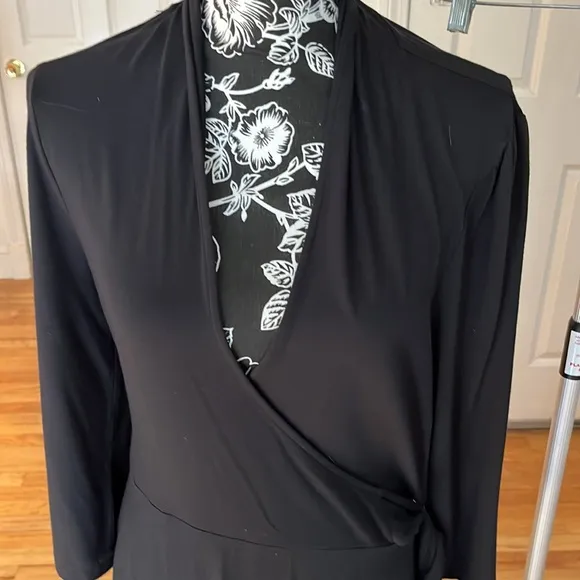 BANANA REPUBLIC size large black faux wrap long sleeve midi dress