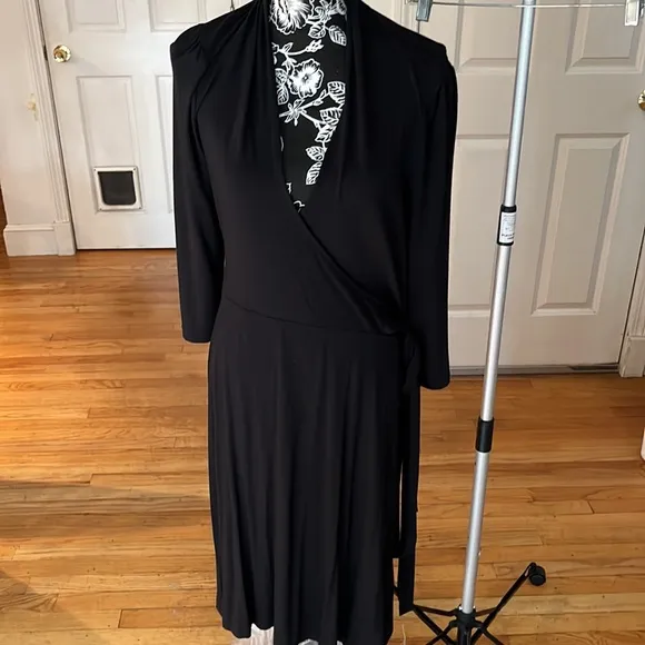 BANANA REPUBLIC size large black faux wrap long sleeve midi dress
