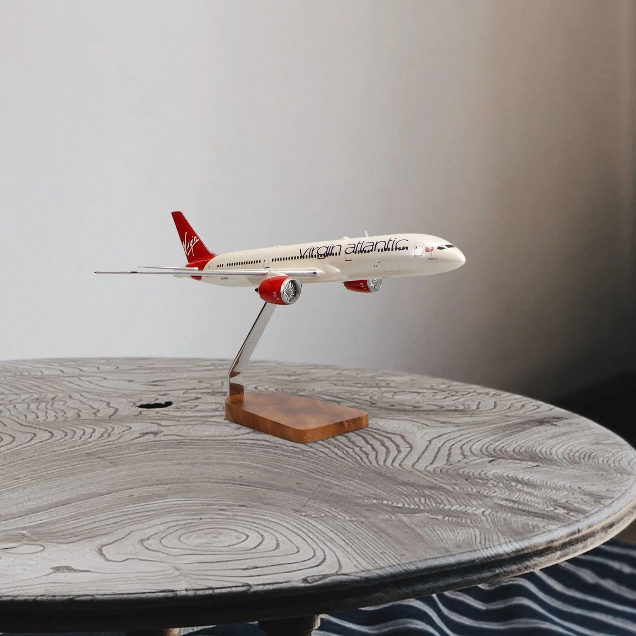 Boeing 787-9 Virgin Atlantic Birthday Girl Large Mahogany Model