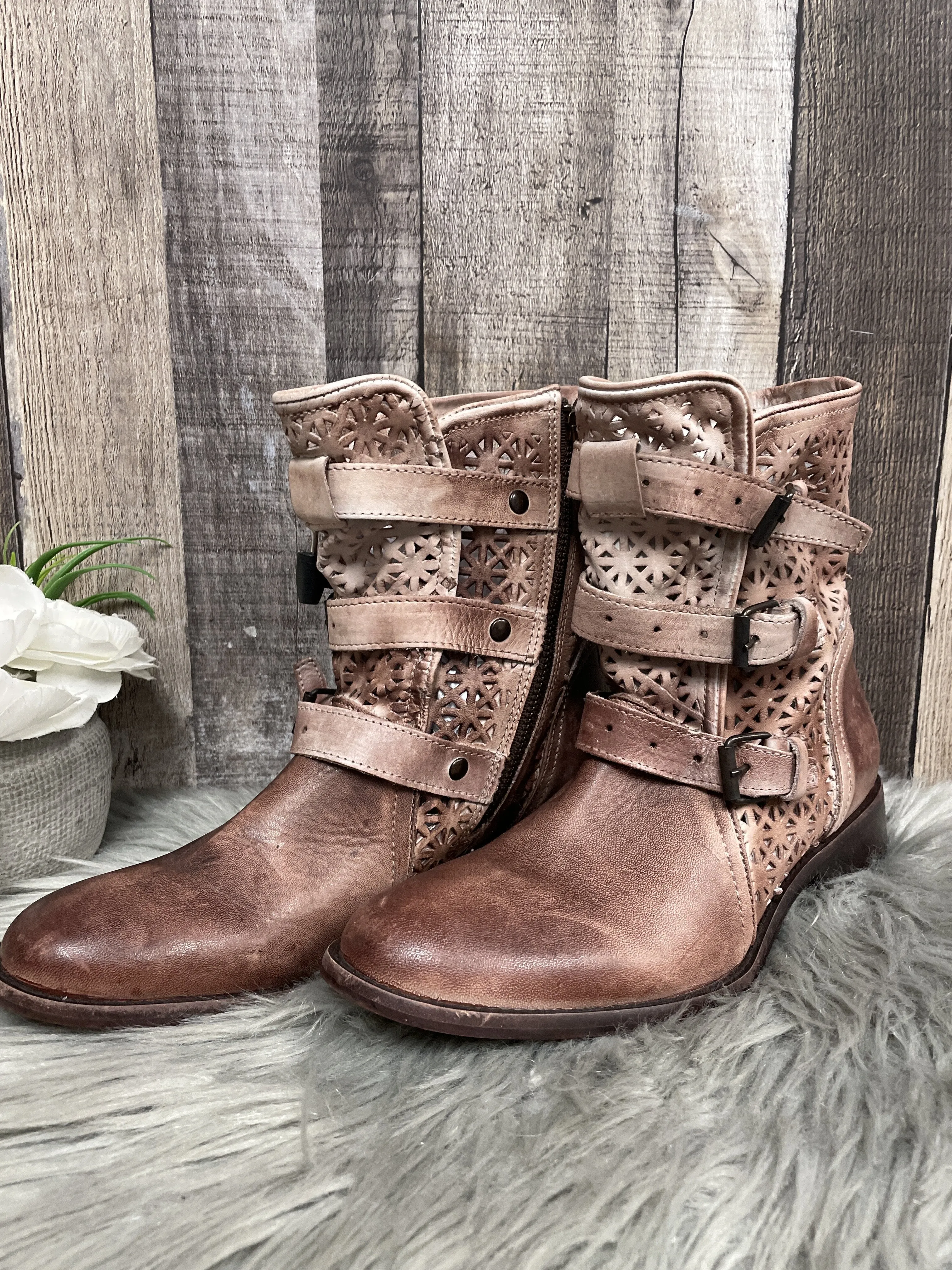 Boots Ankle Flats By Sbicca  Size: 8.5