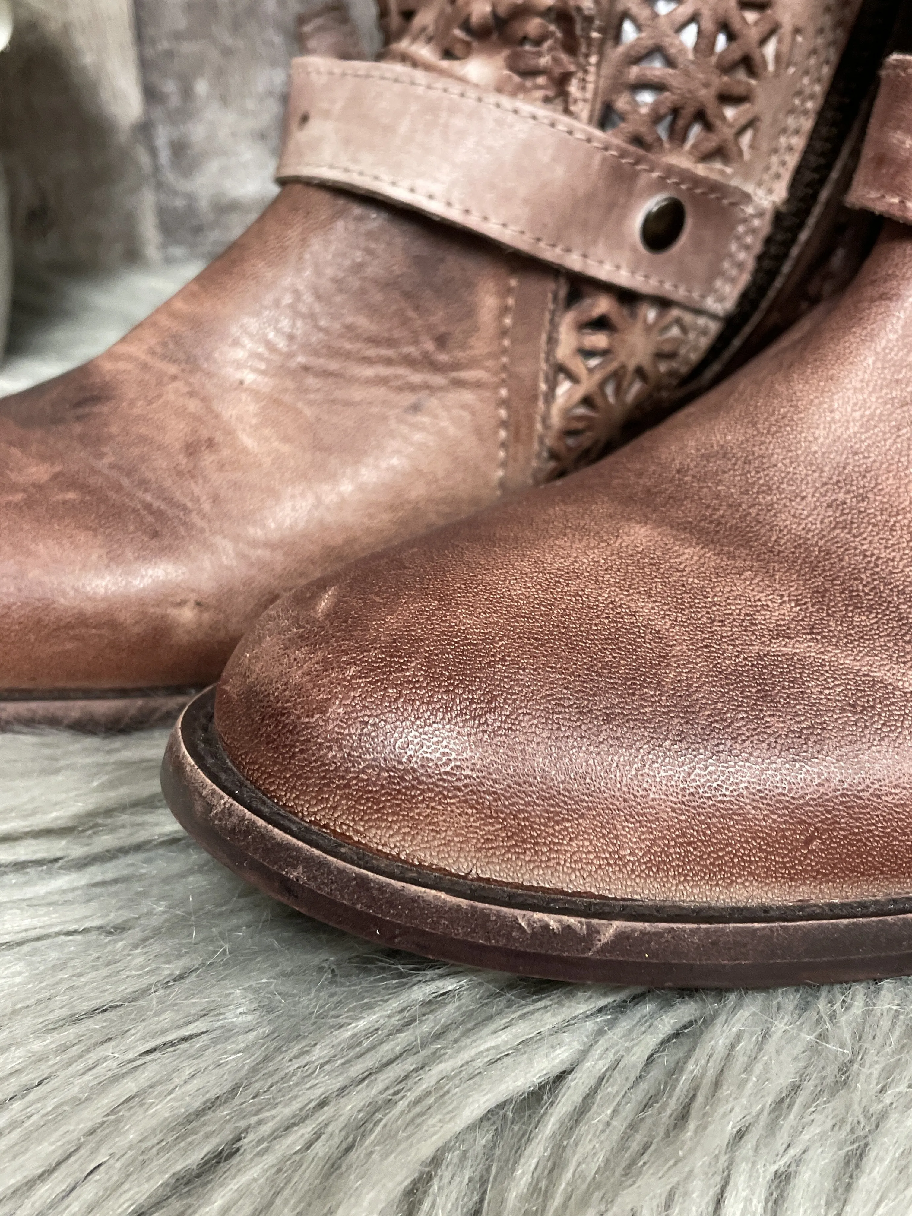 Boots Ankle Flats By Sbicca  Size: 8.5