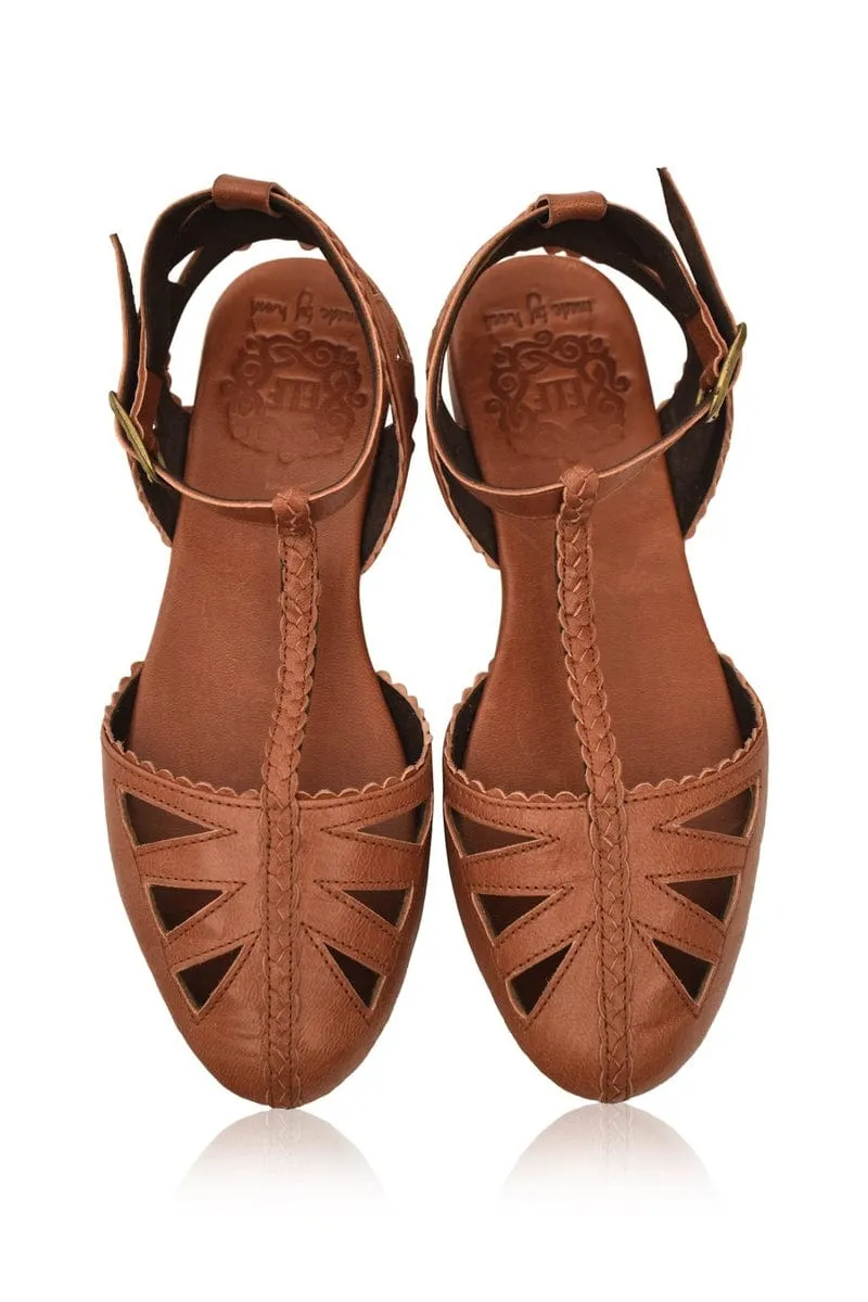 Bounty T-strap Leather Sandals in Vintage Camel