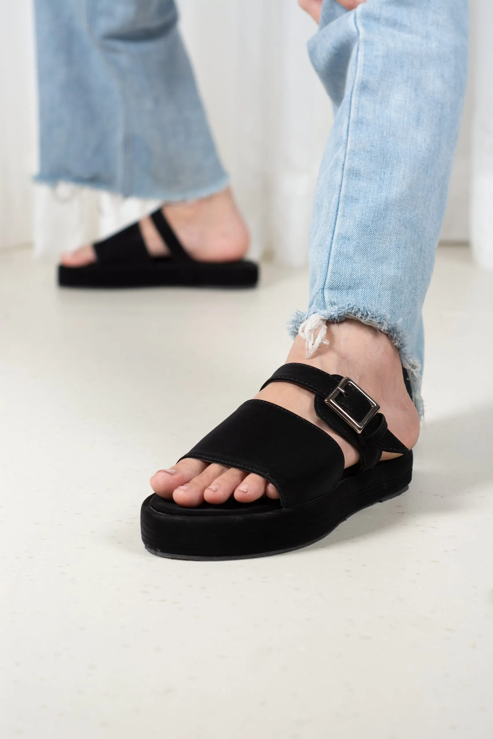 Brook Flatforms
