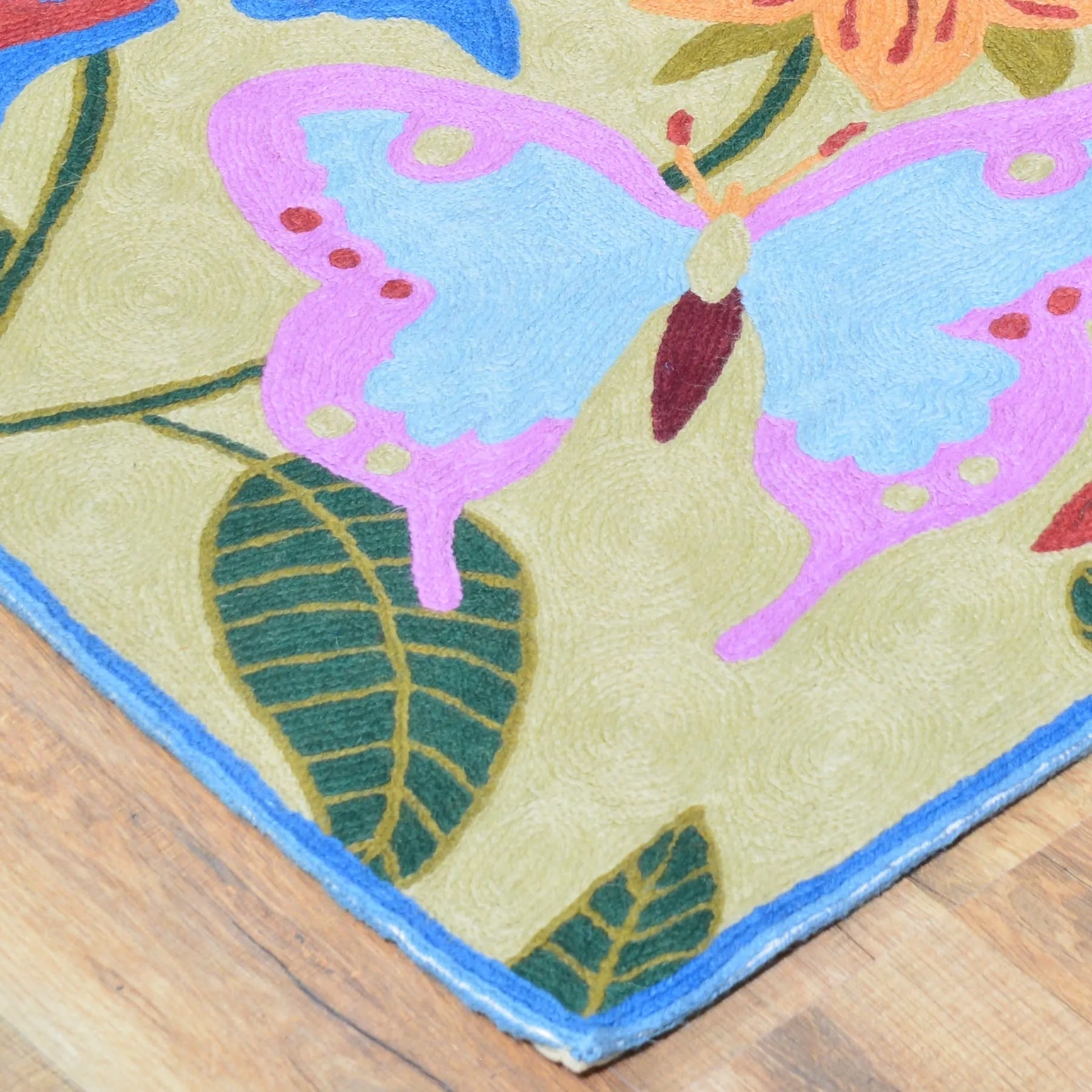 Chain-Stitched Butterfly Design Handmade Wool Rug (Size 4.0 X 6.0) Brrsf-912
