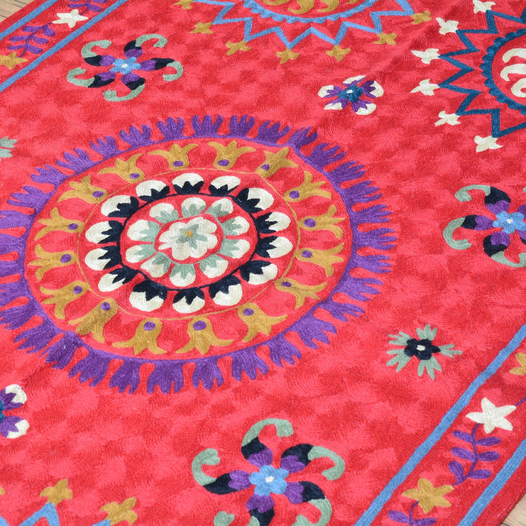 Chain-Stitched Fine India Handmade Wool Rug (Size 2.11 X 5.2) Cwral-7842