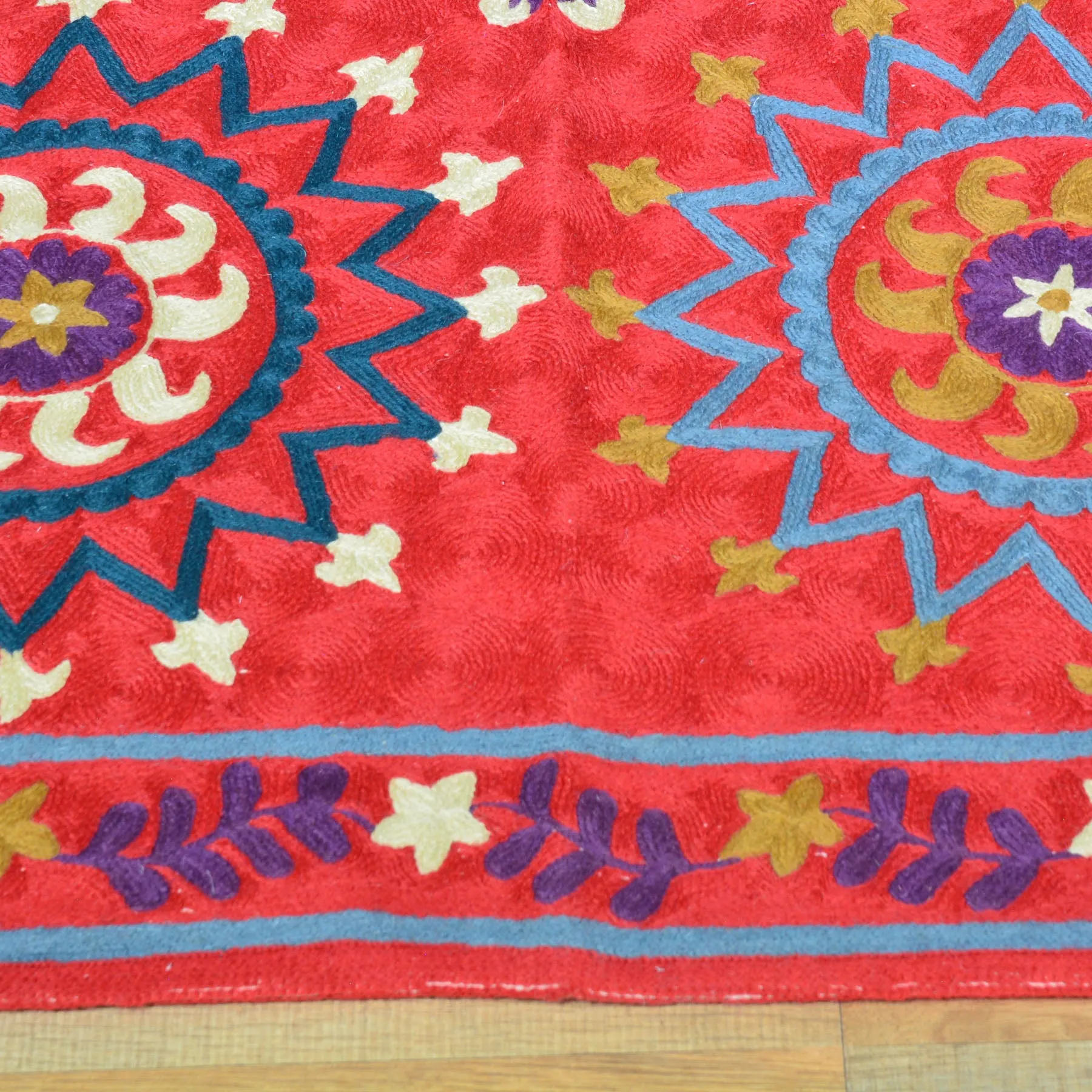 Chain-Stitched Fine India Handmade Wool Rug (Size 2.11 X 5.2) Cwral-7842