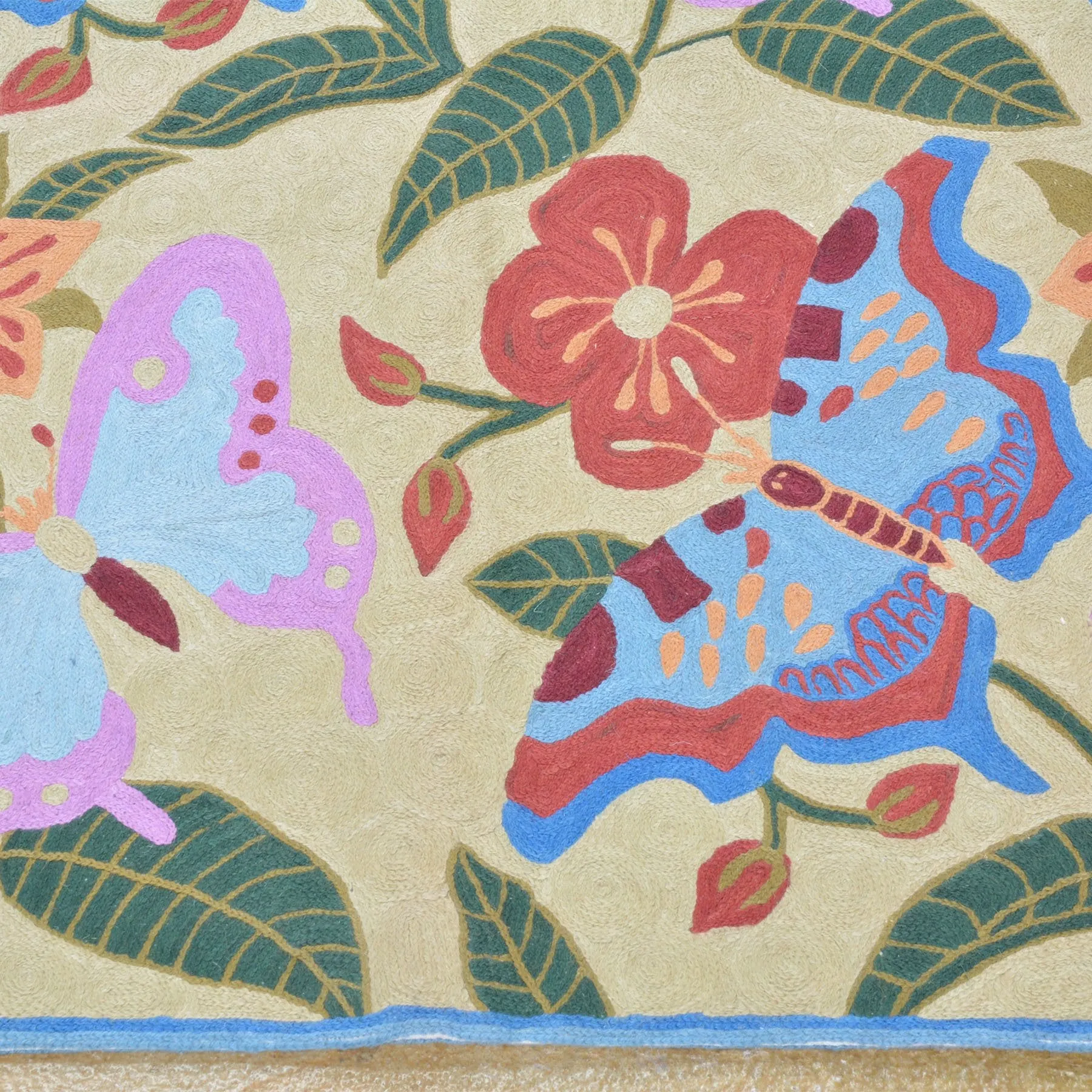 Chain-Stitched Kashmir Butterfly Handmade Wool Rug (Size 4.0 X 6.0) Brrsf-921