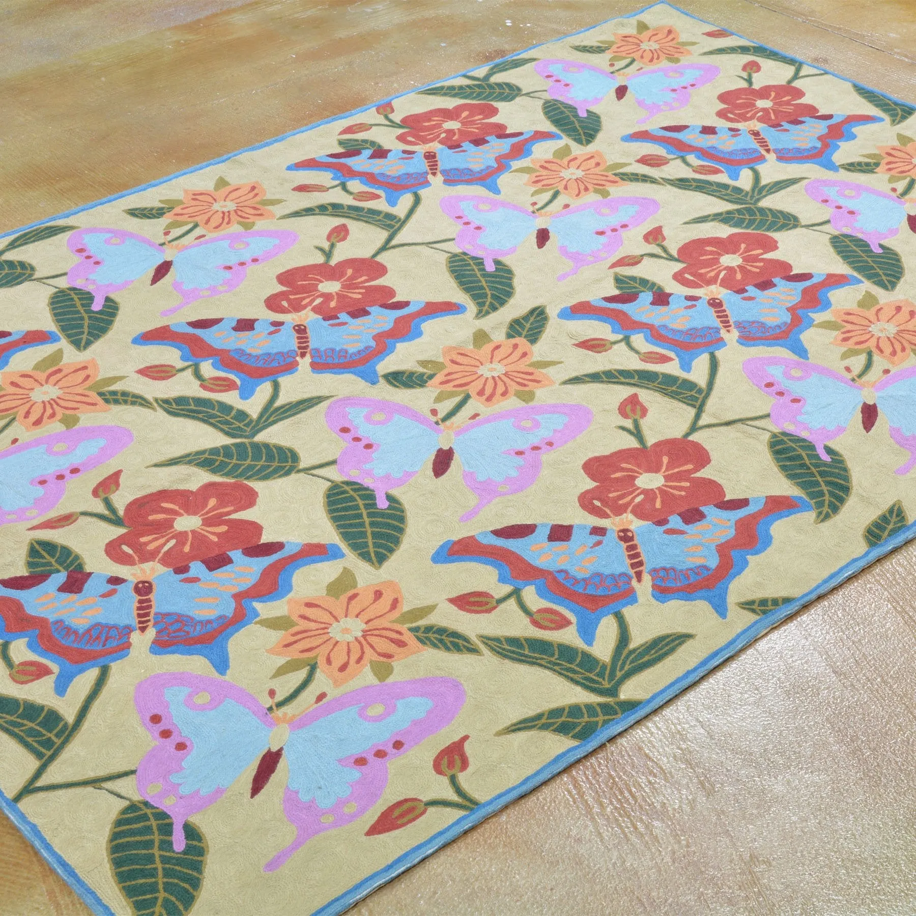 Chain-Stitched Kashmir Butterfly Handmade Wool Rug (Size 4.0 X 6.0) Brrsf-921