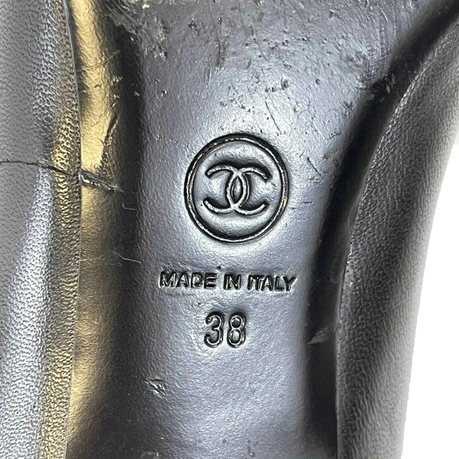 Chanel Black Lambskin Leather Pearl CC Logo Round Toe Low Block Heel Pump - 38/8