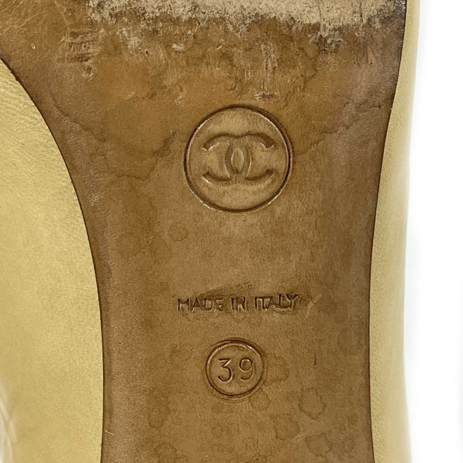 CHANEL - Leather CC Pointed Toe Pumps - Beige - 39 US 9