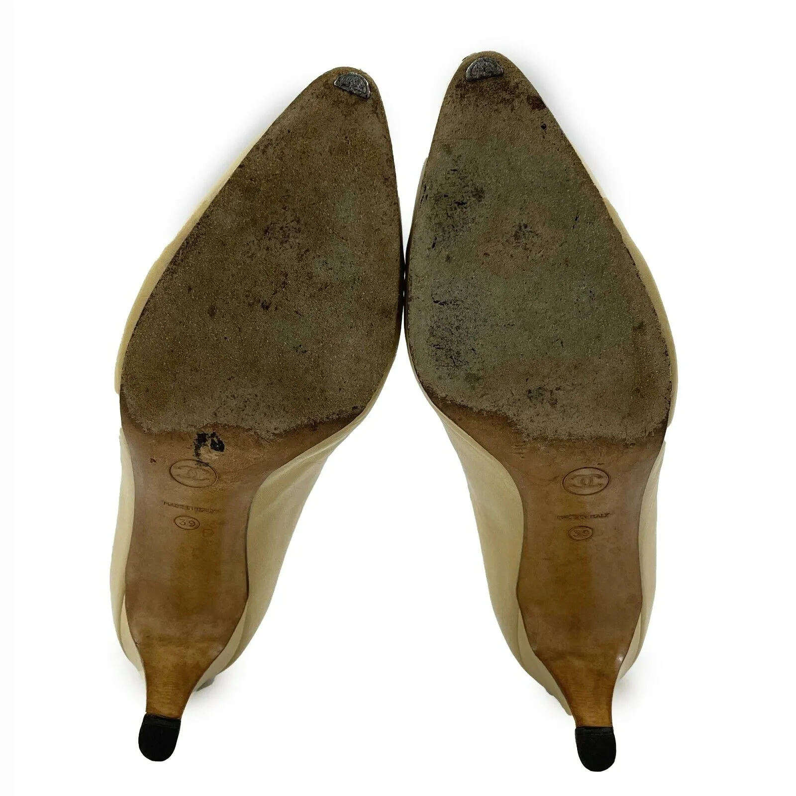 CHANEL - Leather CC Pointed Toe Pumps - Beige - 39 US 9