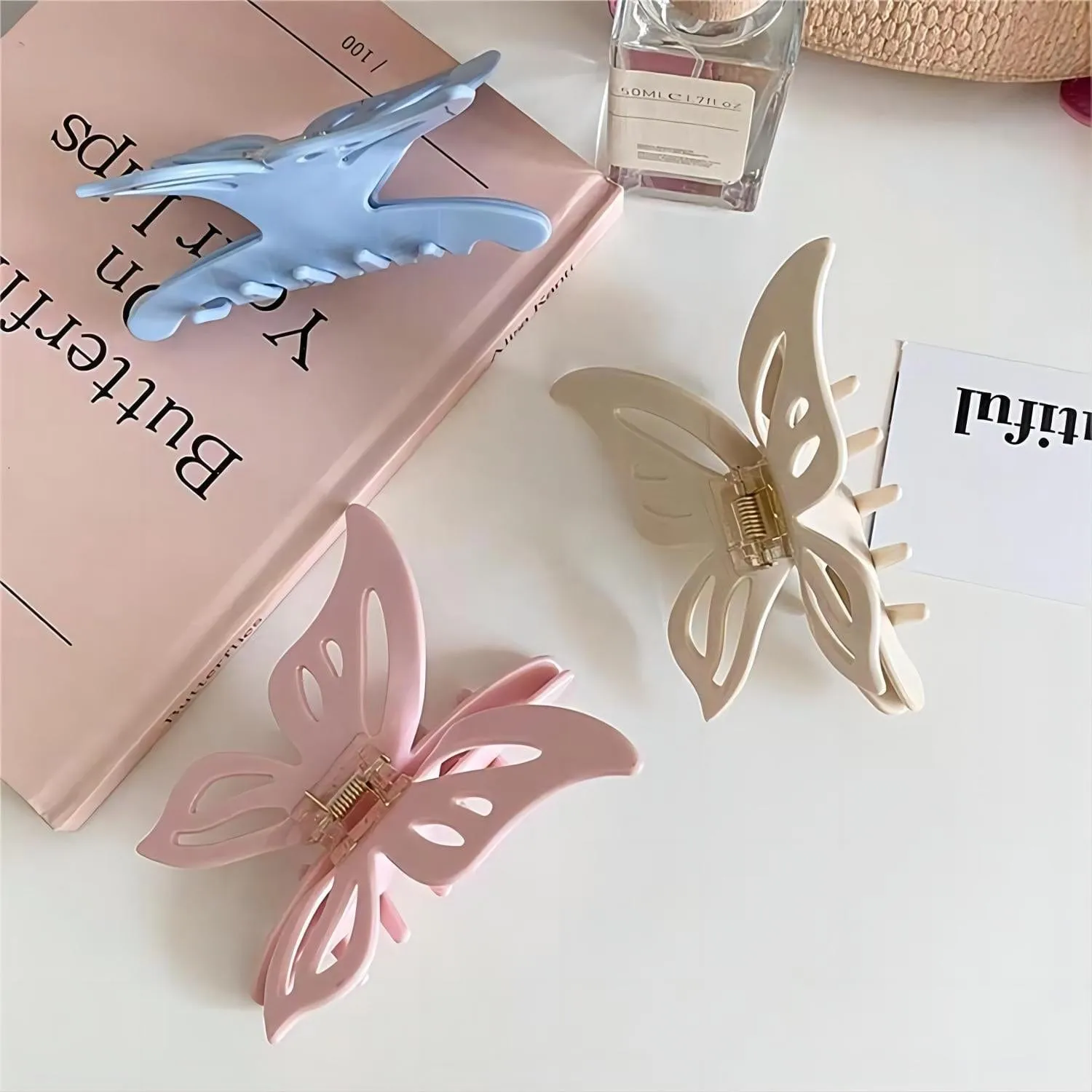Chic Hollowed-out Butterfly Chignon Claw Clip Hair Clip