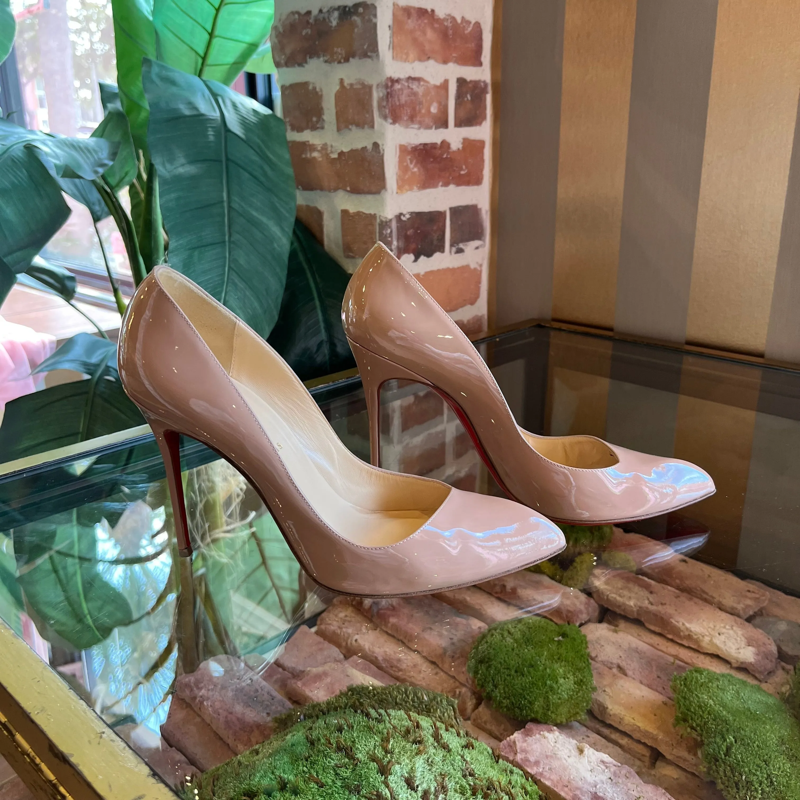 CHRISTIAN LOUBOUTIN Corneille 100 Patent Leather Heels Size 41