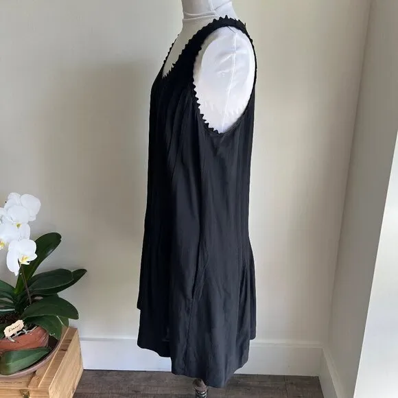 CLUB MONACO PLEATED TUNIC DRESS WITH SCALLOPED TRIM NECKLINE SIZE 6