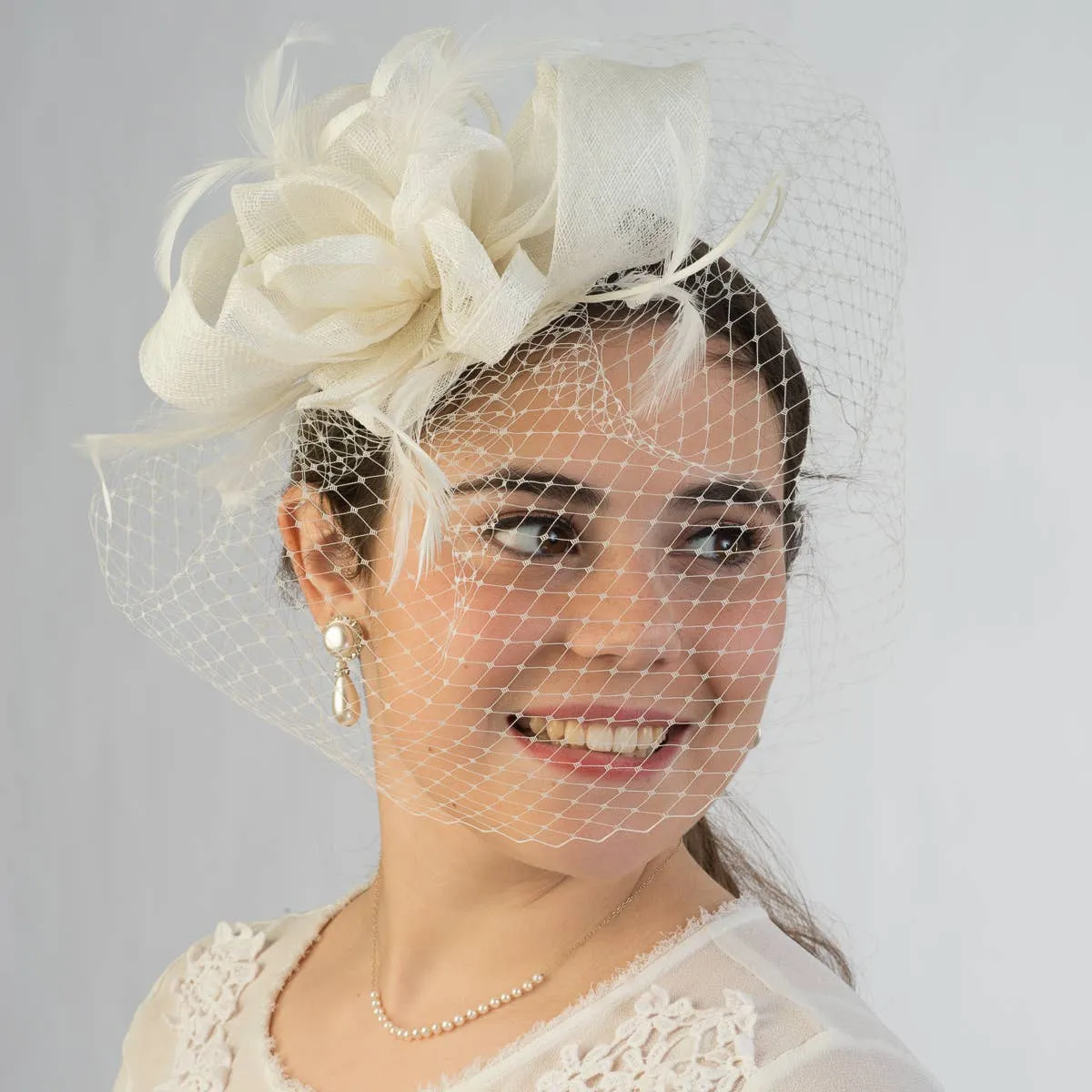 Cocktail Fascinator Comb Fastener: Ivory