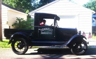 CONNELL HARDWARE TEE