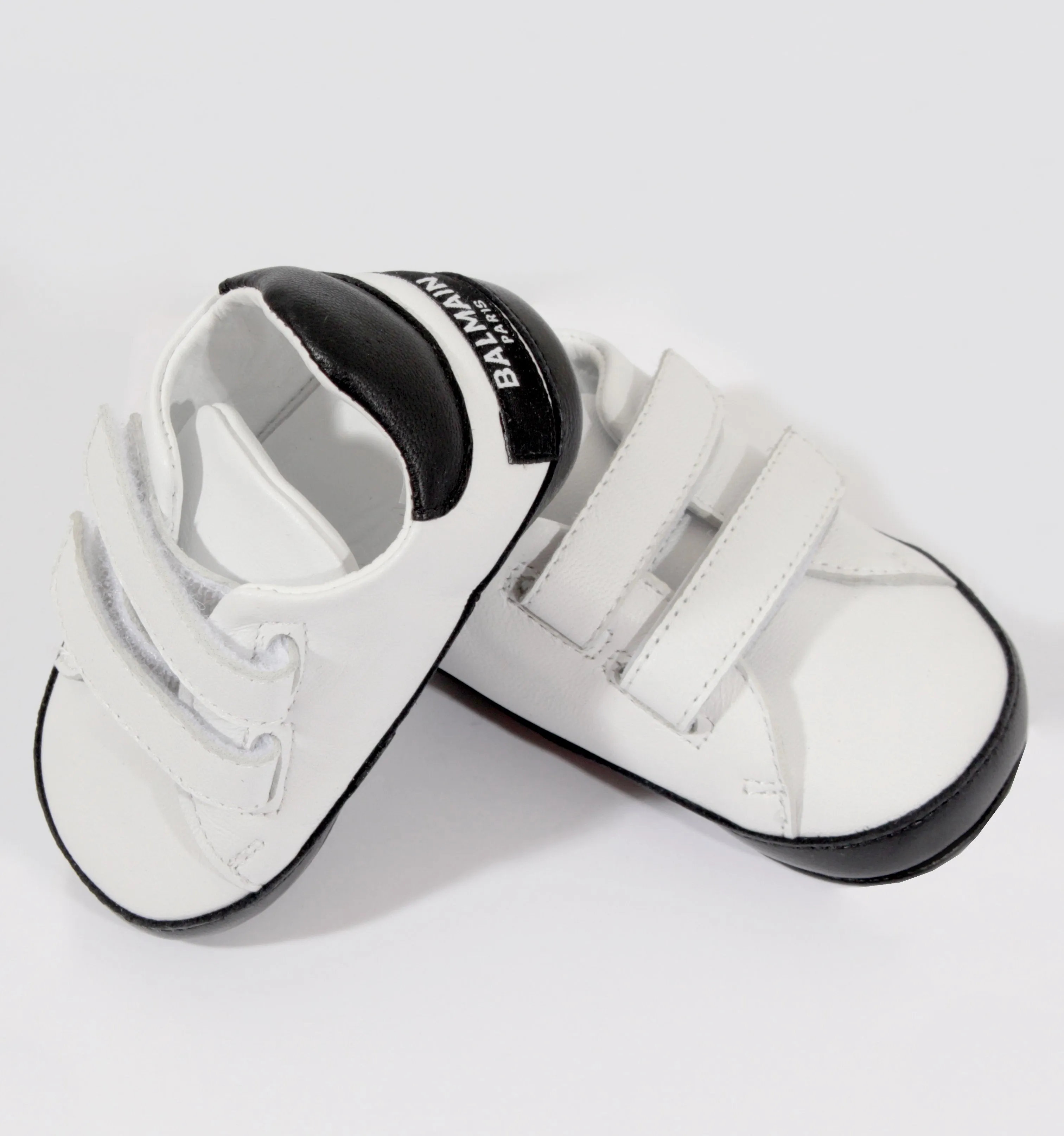 Crib Shoes With Contrast Soles - White & Black