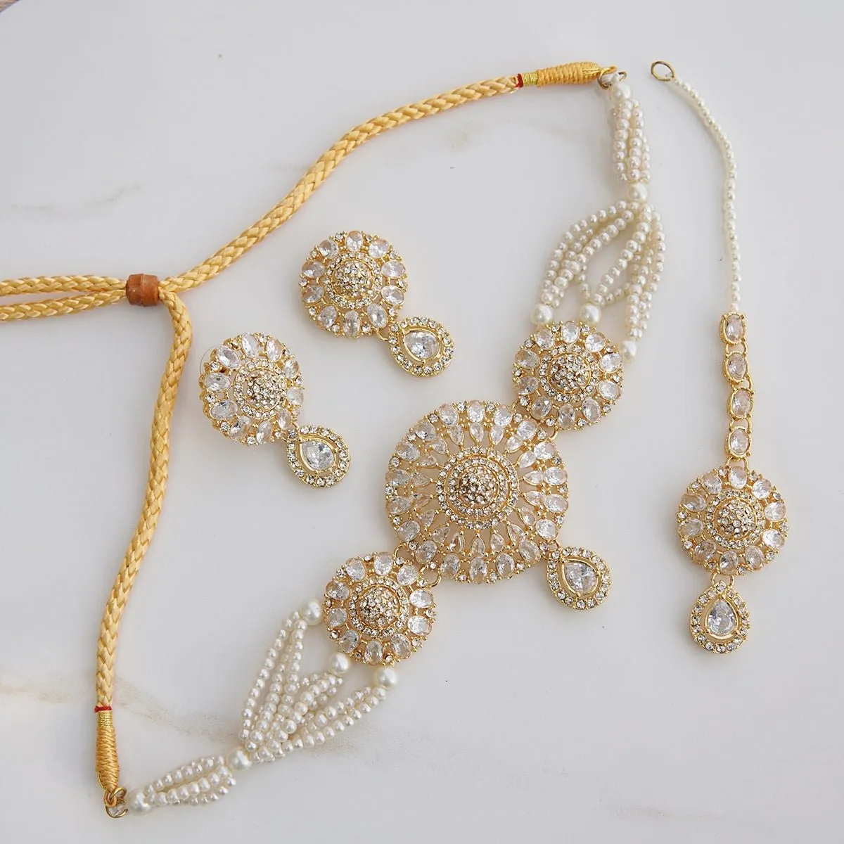 Cubics Pearls Pretty Guluband Set