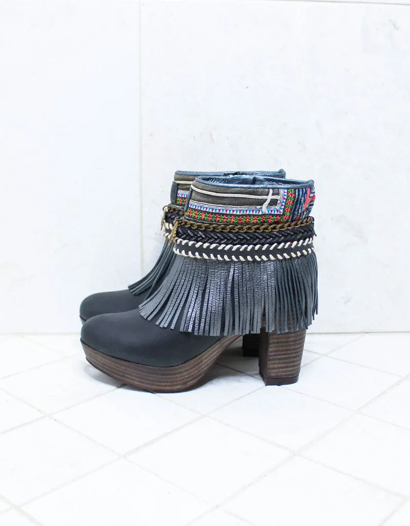 Custom Made High Heel Boho Boots in Black | SIZE 40