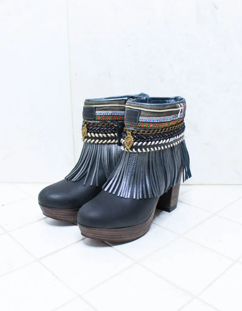 Custom Made High Heel Boho Boots in Black | SIZE 40