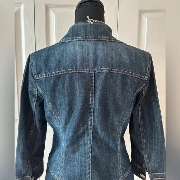 DRESSBARN ~ Women’s 3/4 sleeve jeweled buttons w/pockets blue jean jacket size S