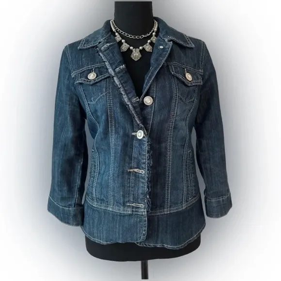 DRESSBARN ~ Women’s 3/4 sleeve jeweled buttons w/pockets blue jean jacket size S
