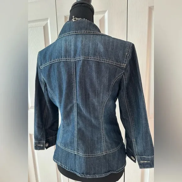 DRESSBARN ~ Women’s 3/4 sleeve jeweled buttons w/pockets blue jean jacket size S