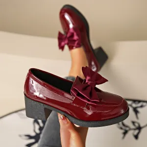 Fashionable Chunky-Heeled Flats with Bow