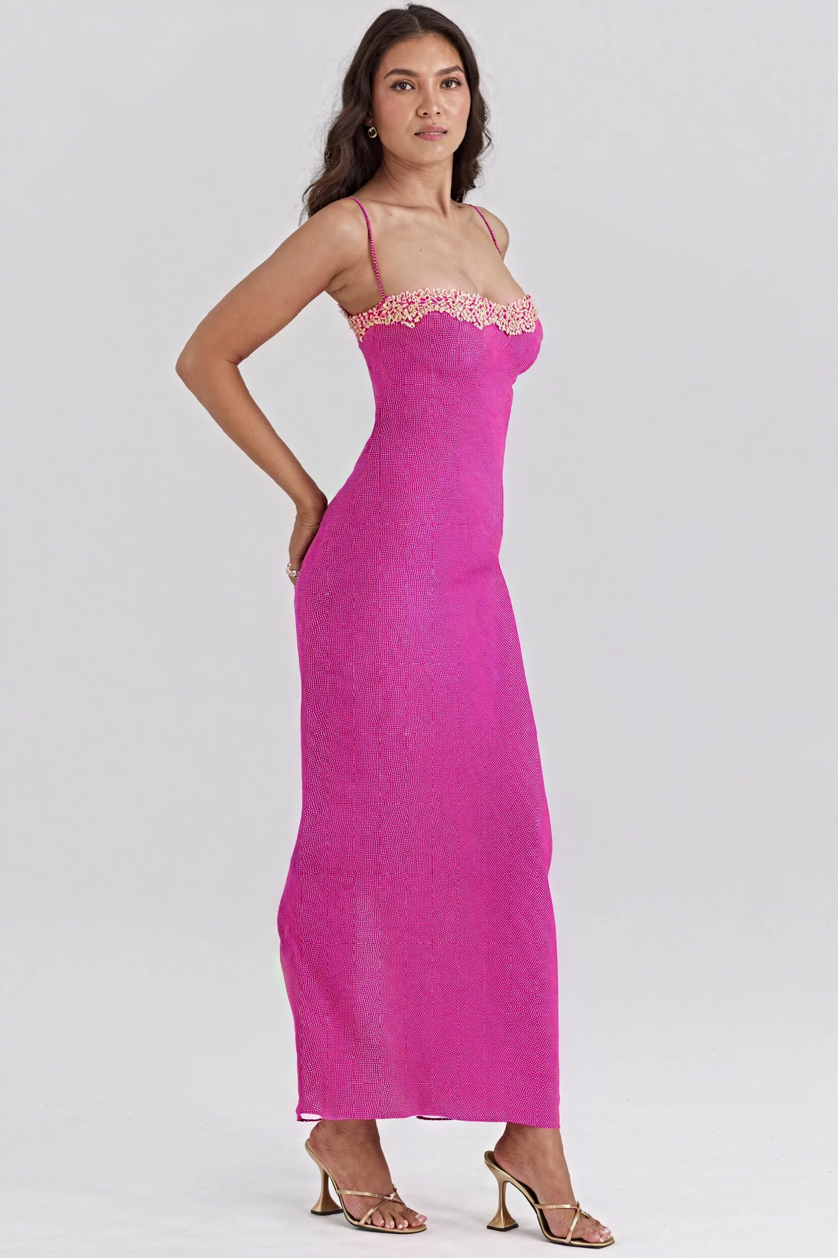 Form-Fitting Maxi Dress with Sweetheart Neckline