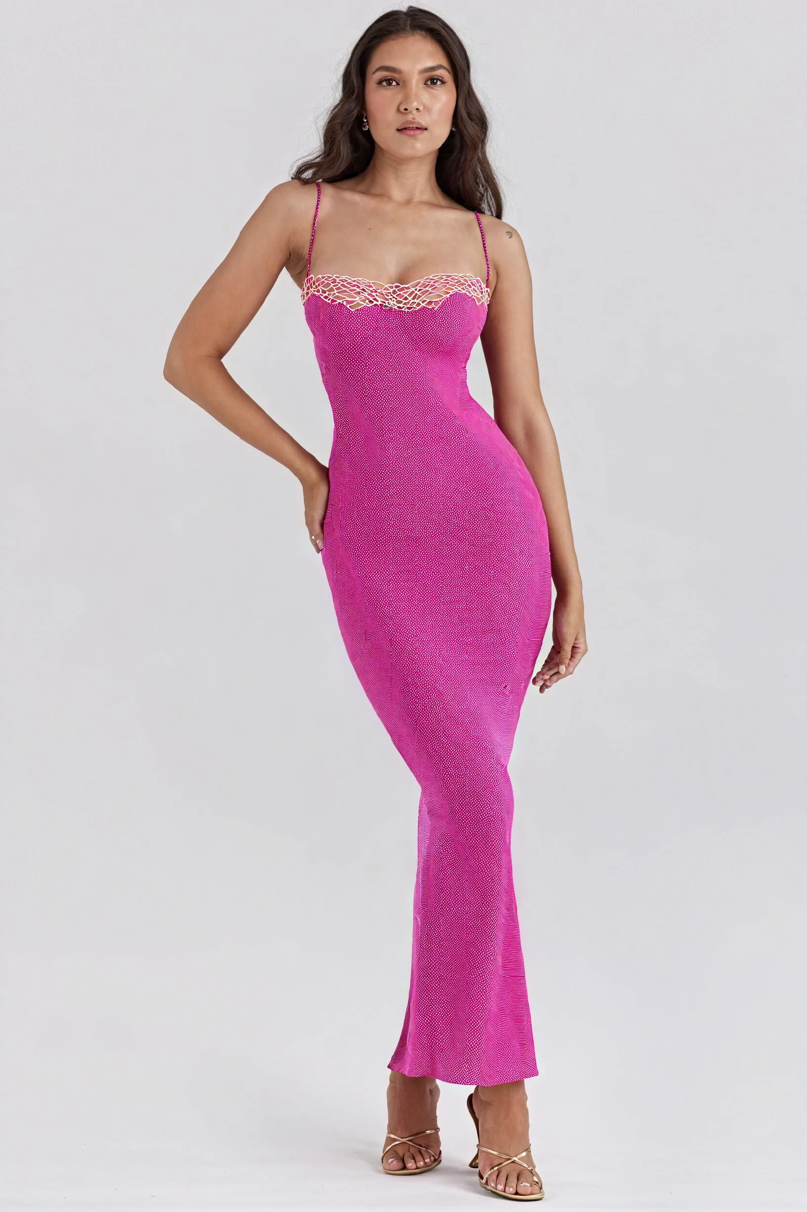 Form-Fitting Maxi Dress with Sweetheart Neckline