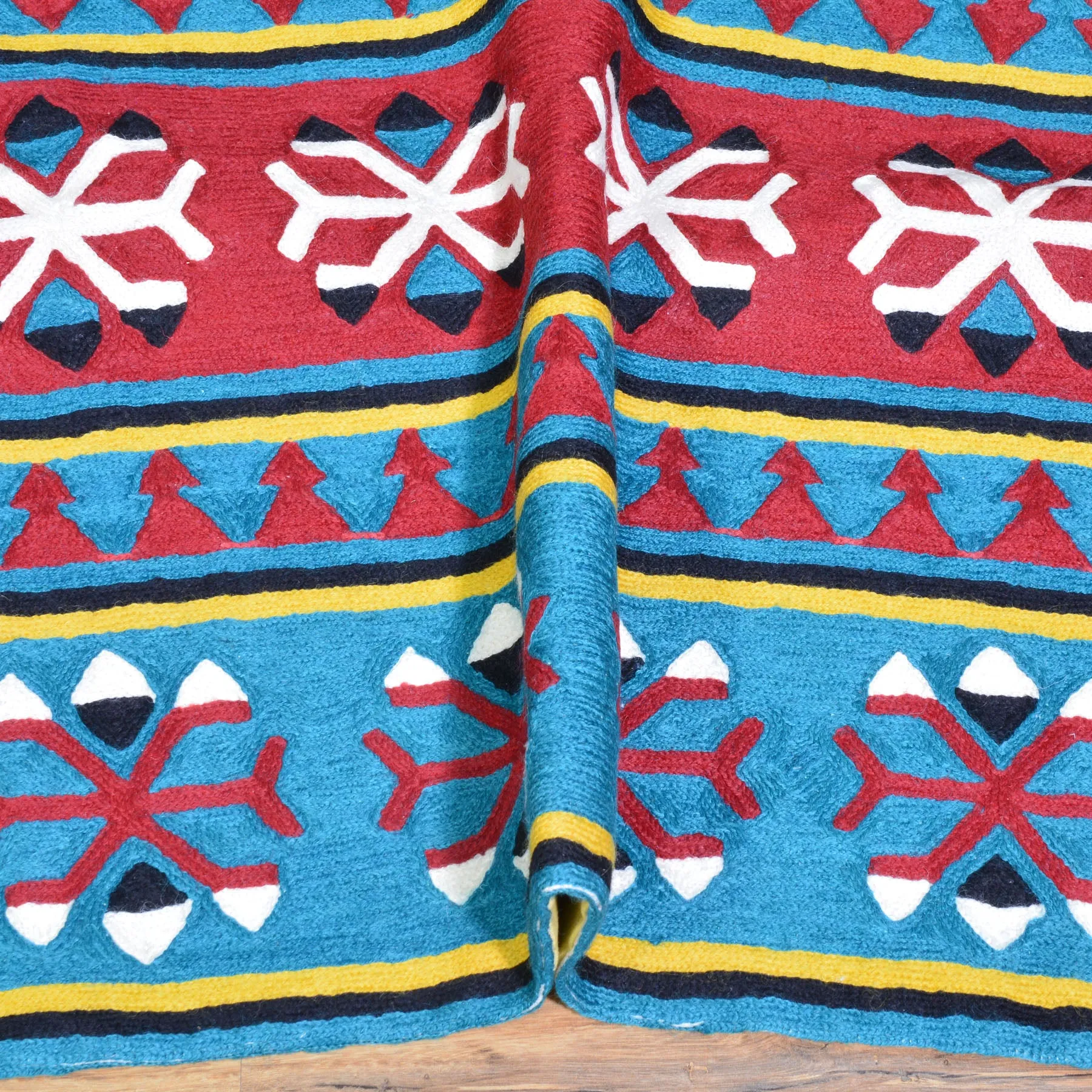 Hand-Woven Kashmiri Chain-Stitched Handmade Wool Rug (Size 2.11 X 5.1) Cwral-9294