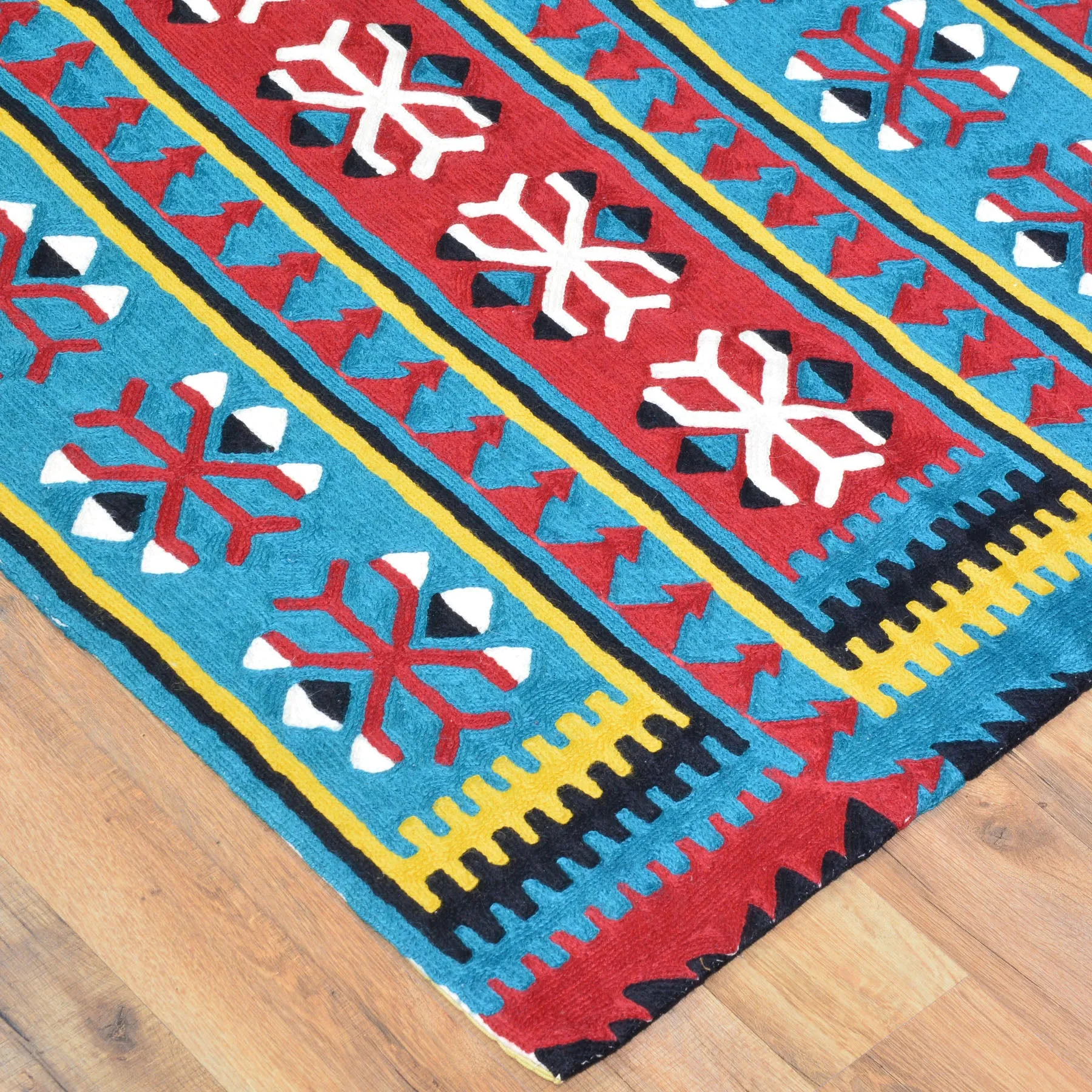 Hand-Woven Kashmiri Chain-Stitched Handmade Wool Rug (Size 2.11 X 5.1) Cwral-9294