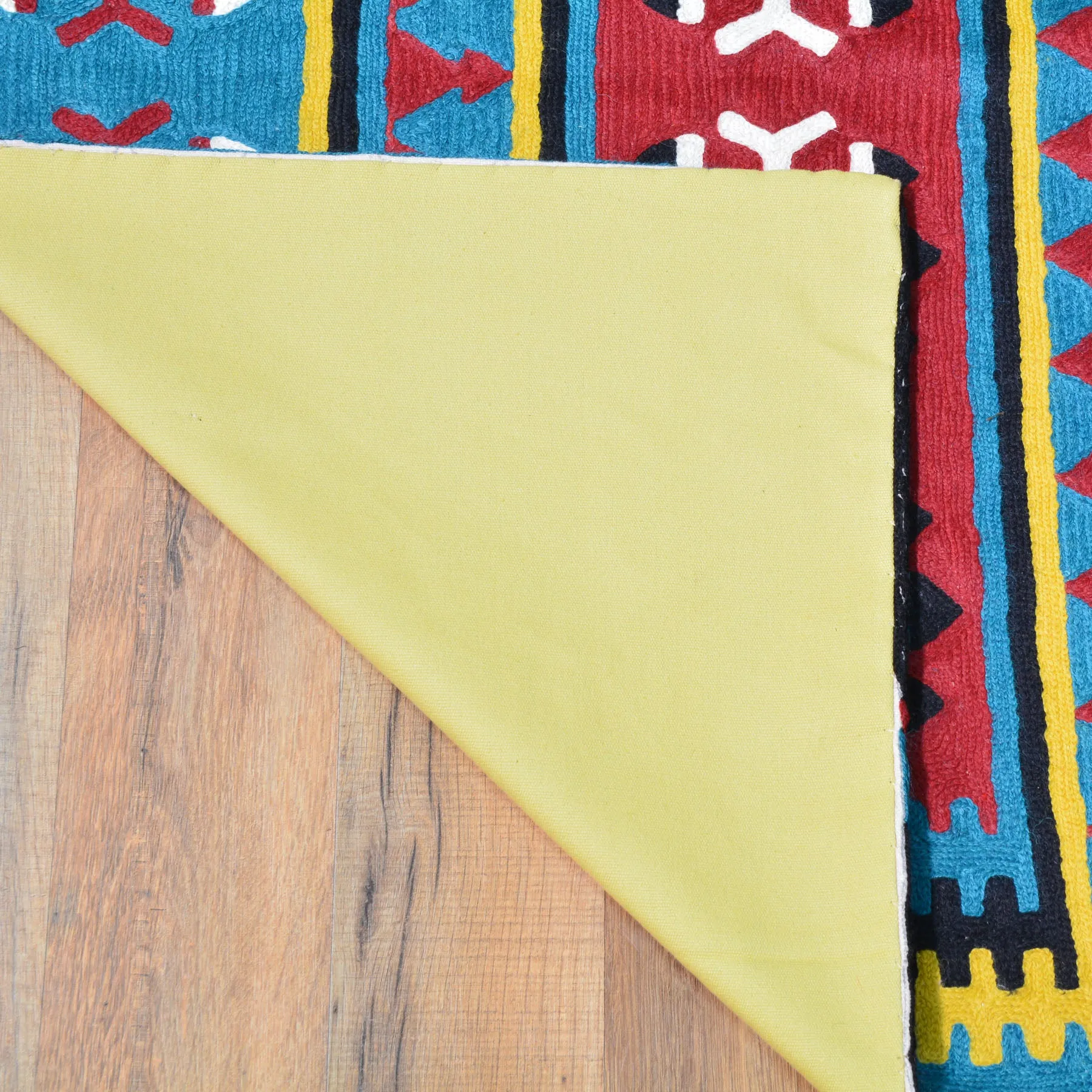 Hand-Woven Kashmiri Chain-Stitched Handmade Wool Rug (Size 2.11 X 5.1) Cwral-9294