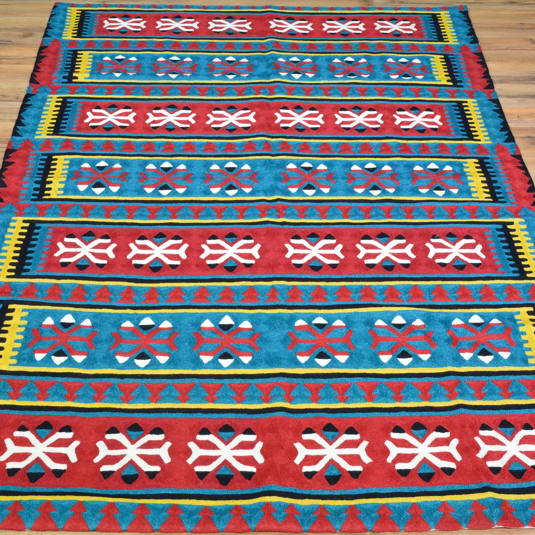 Hand-Woven Kashmiri Chain-Stitched Handmade Wool Rug (Size 3.11 X 6.0) Cwral-9291