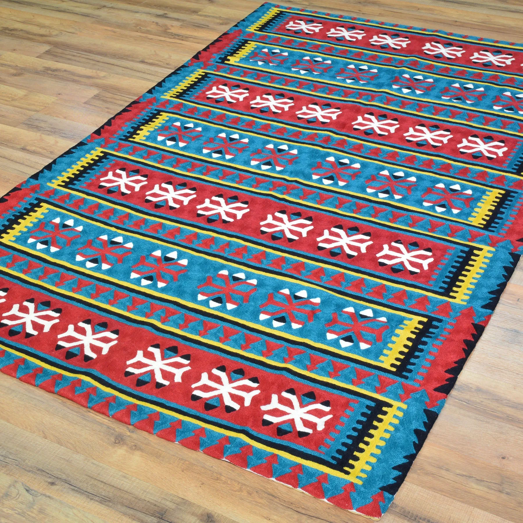 Hand-Woven Kashmiri Chain-Stitched Handmade Wool Rug (Size 3.11 X 6.0) Cwral-9291