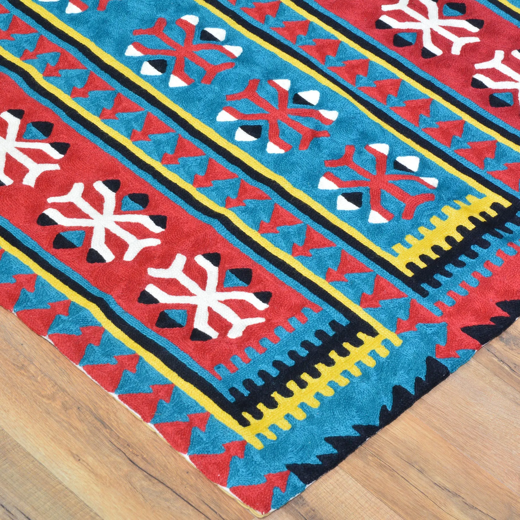 Hand-Woven Kashmiri Chain-Stitched Handmade Wool Rug (Size 3.11 X 6.0) Cwral-9291