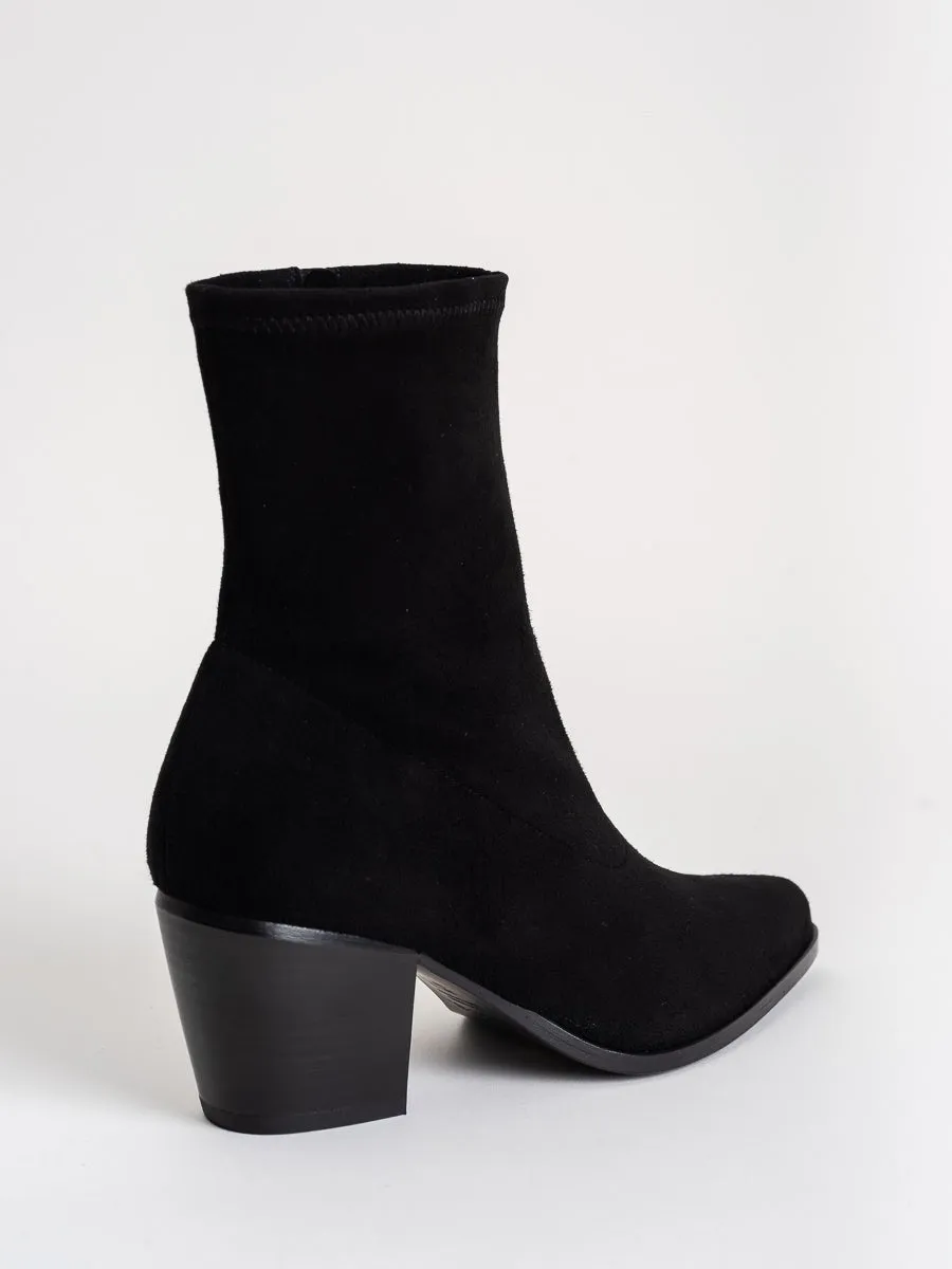hayek boot