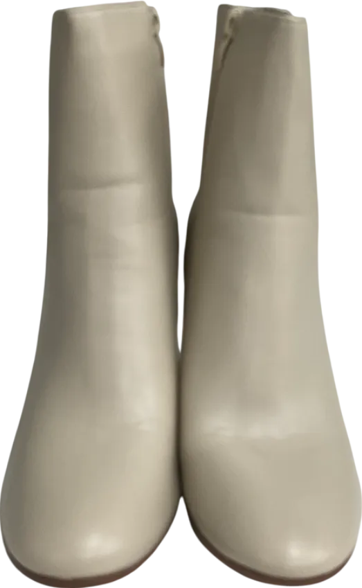 Ideal shoes Cream Round Toe Stacked Heel Ankle Boots UK 6 EU 39 👠