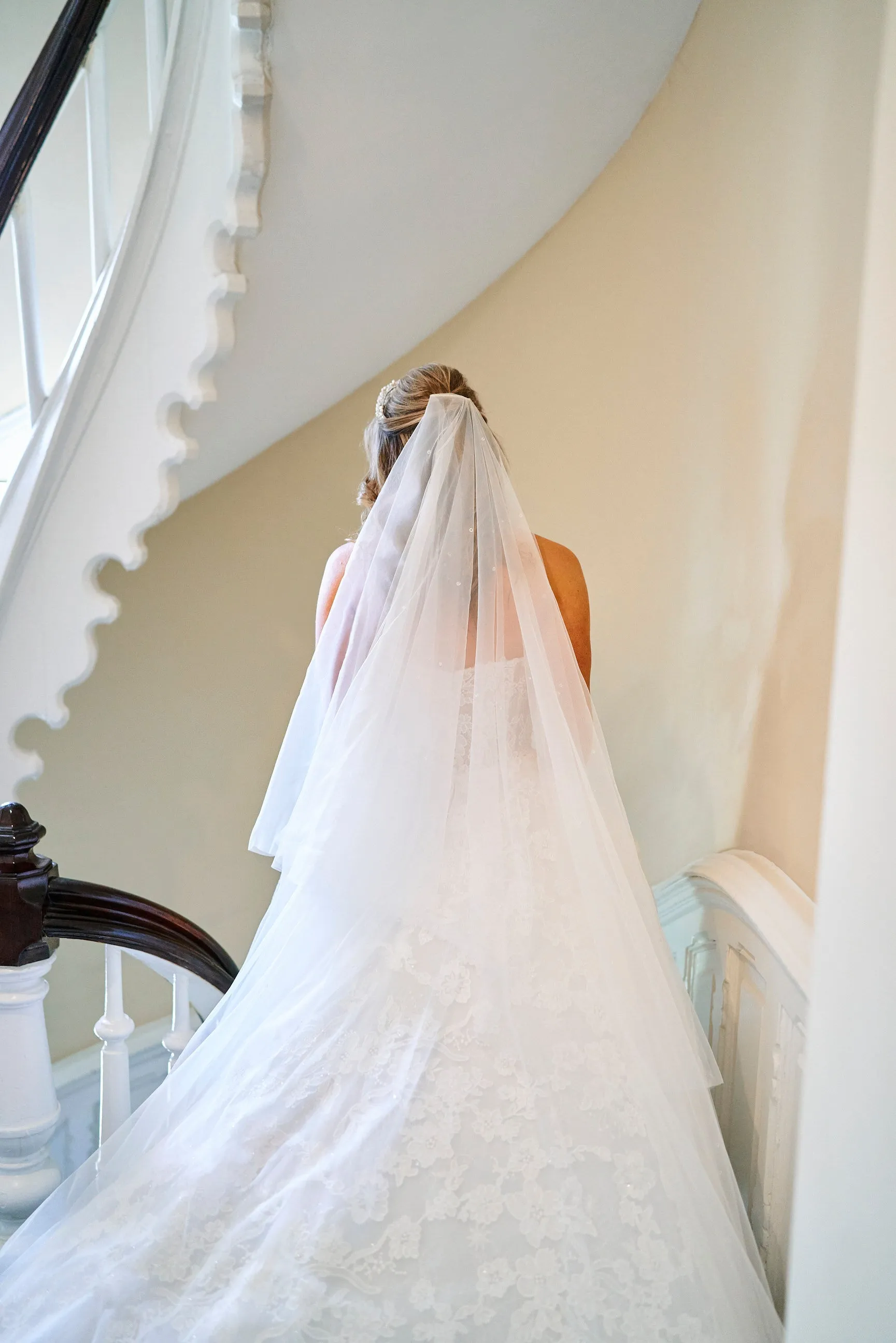 Ivory Dew Drop Wedding Veil, Sofia Richie Resin Droplet