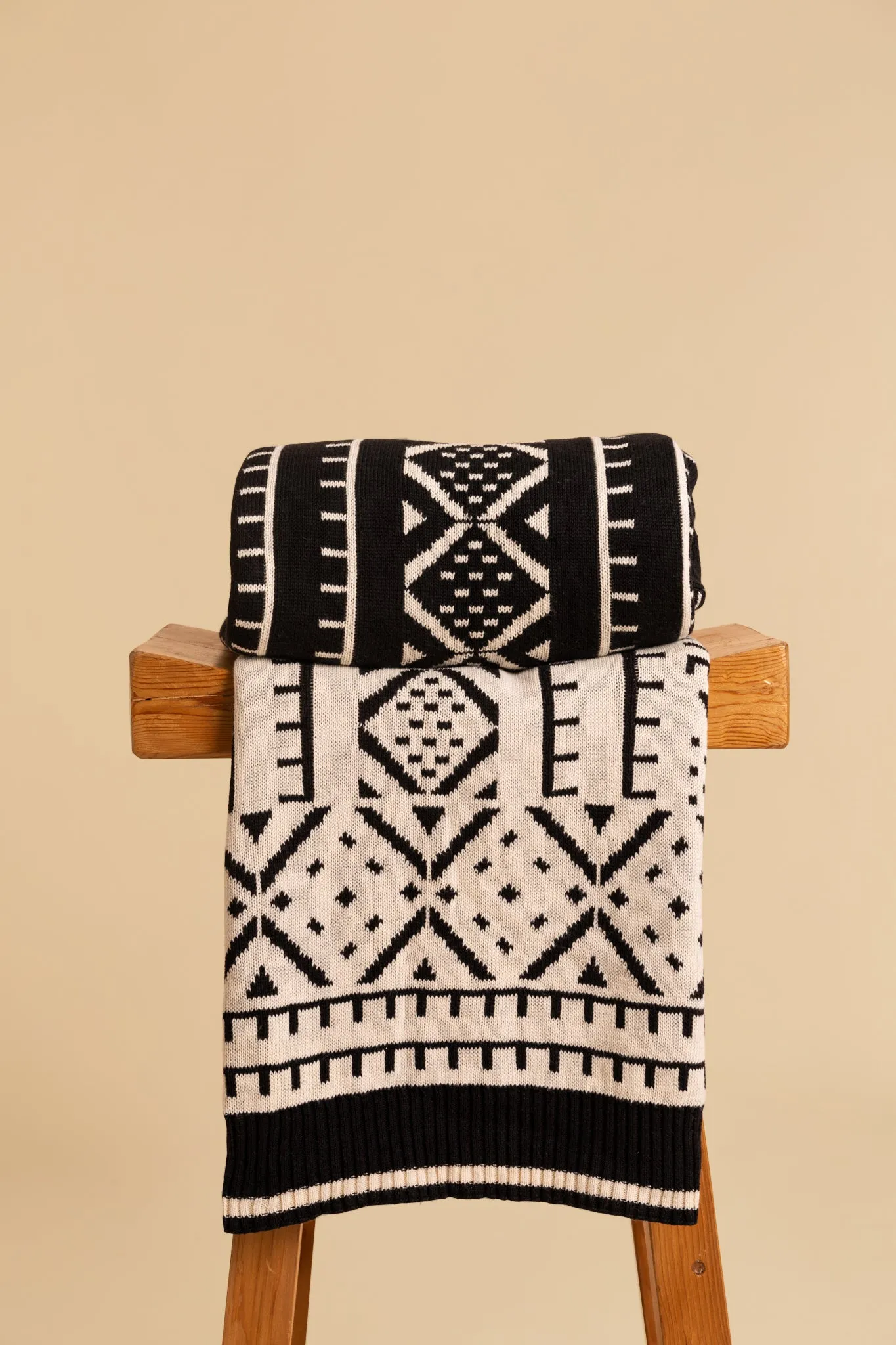 Kichana Wrap - Black Ecru