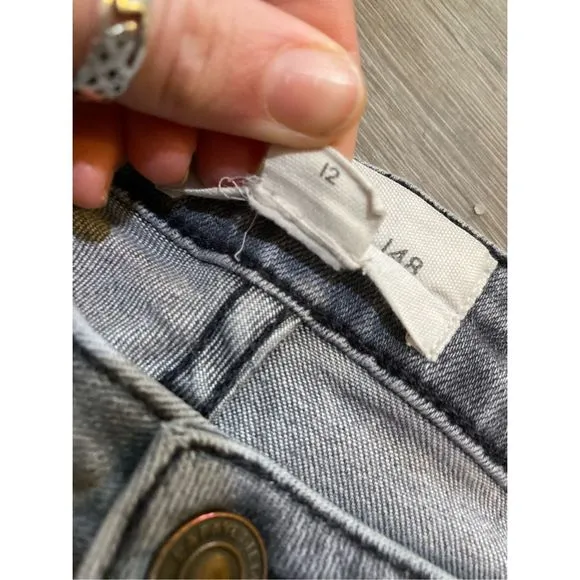 Lafayette 148 &quot;L148 DENIM MERCER SKINNY JEAN&quot; in Gray, Size 12 / 31, MSRP $498