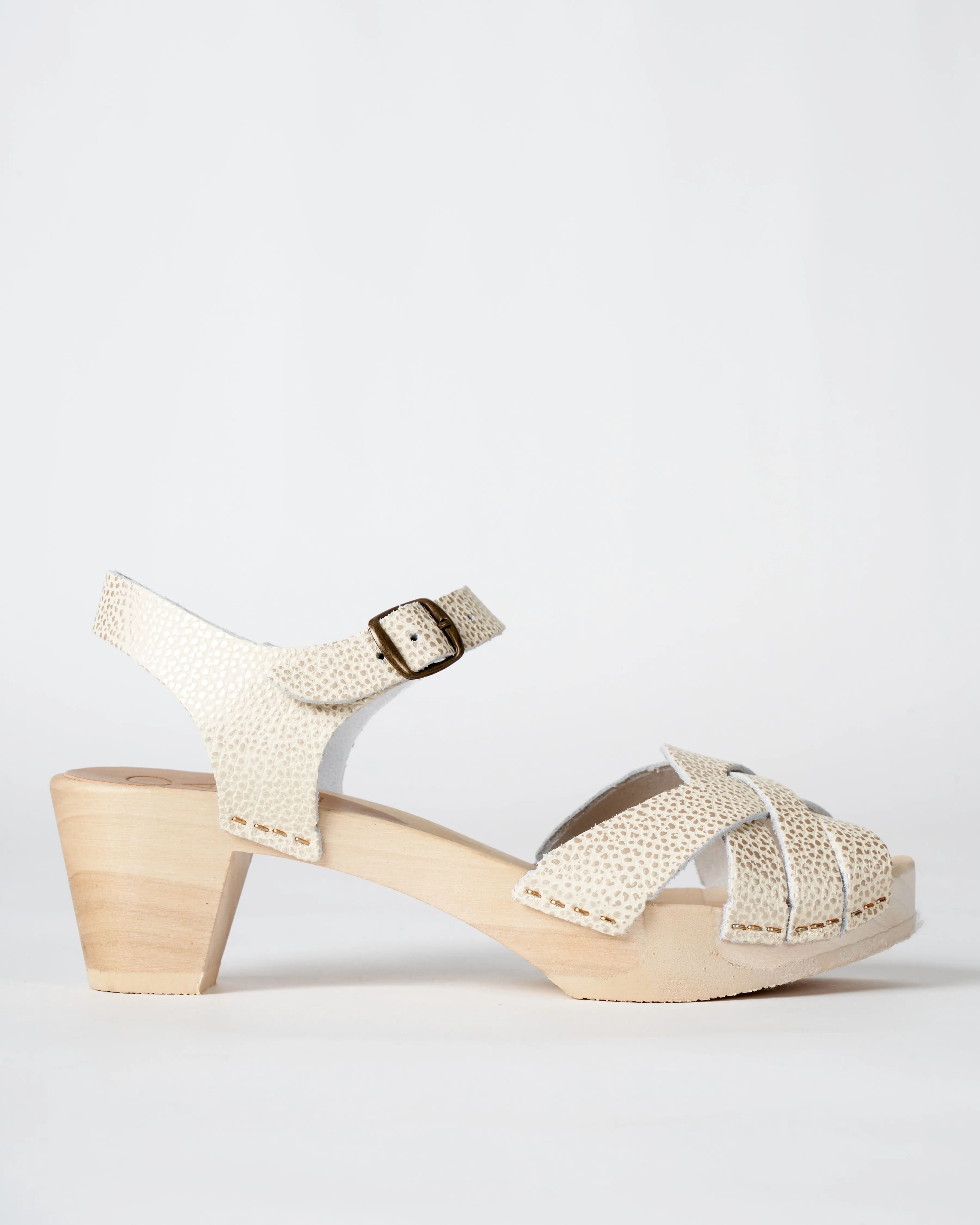 low heel clog - metal grain or
