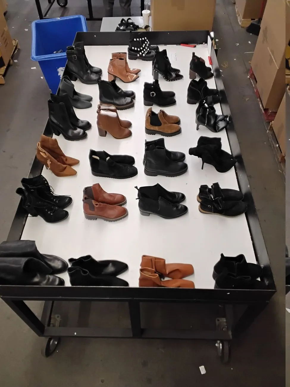 Luxury Fashion Retailer | Premium Boots | Shelf Pulls & Returns | 25 Pieces | Small Box #F-4