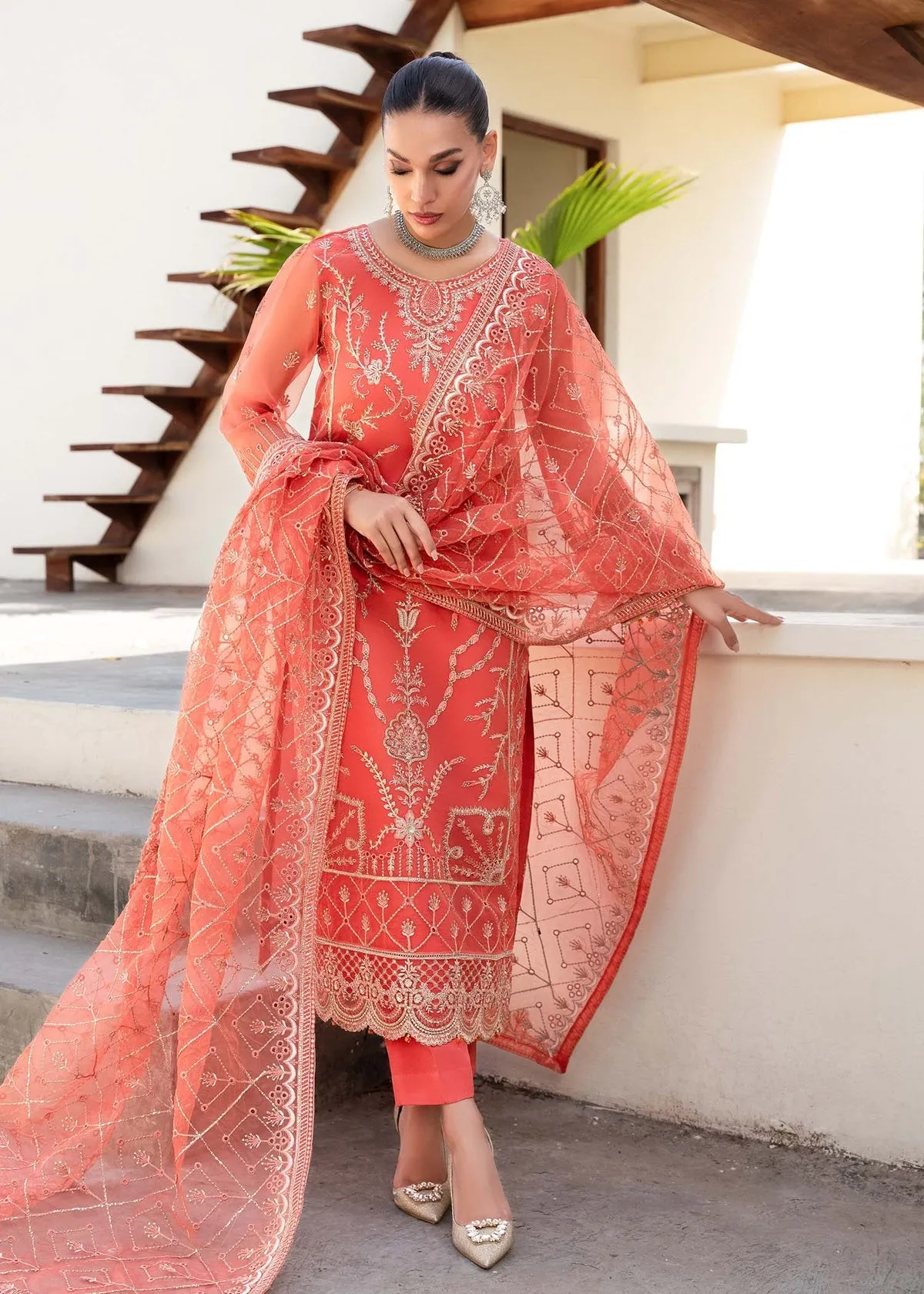 Luxury Peach Embroidered Pakistani Salwar Kameez Dupatta Suit