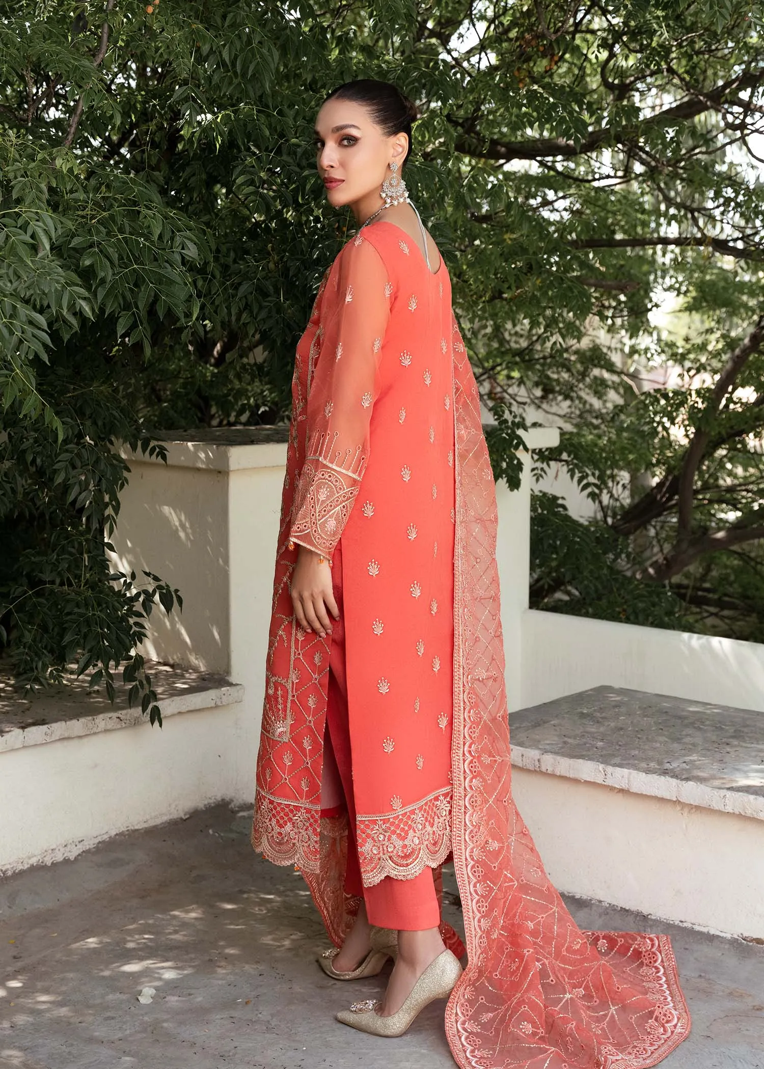 Luxury Peach Embroidered Pakistani Salwar Kameez Dupatta Suit