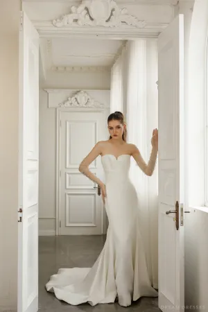 Minimalist Mermaid Wedding Gown (#NAHAN)